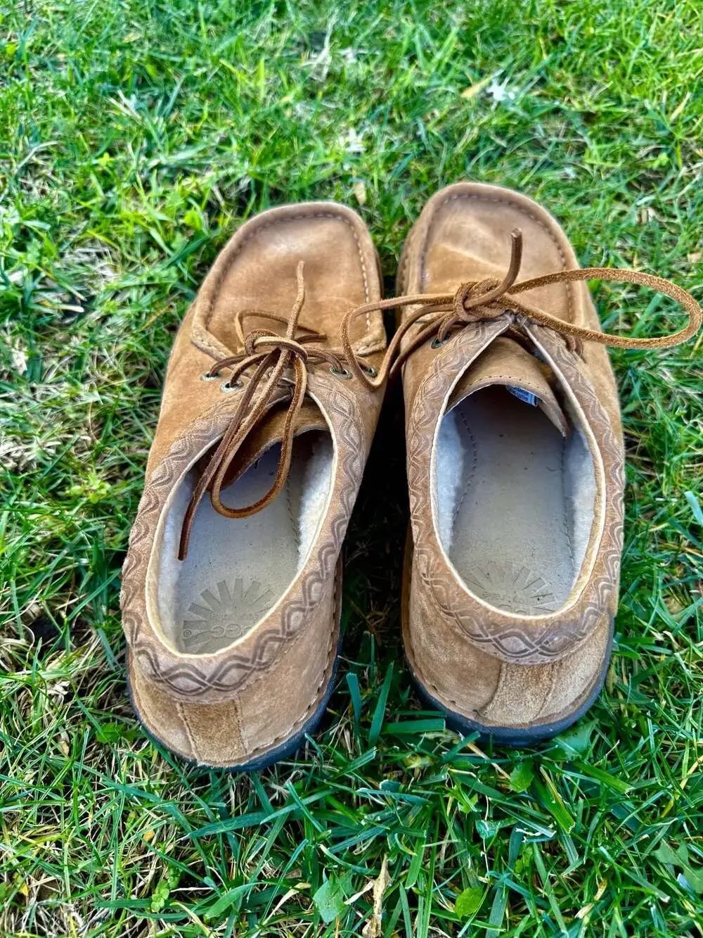 UGG
